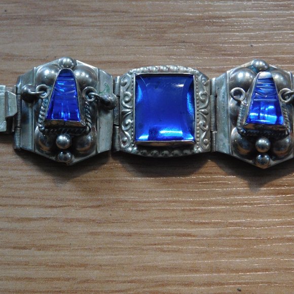 Hecho Silver Bracelet - Picture 2 of 5